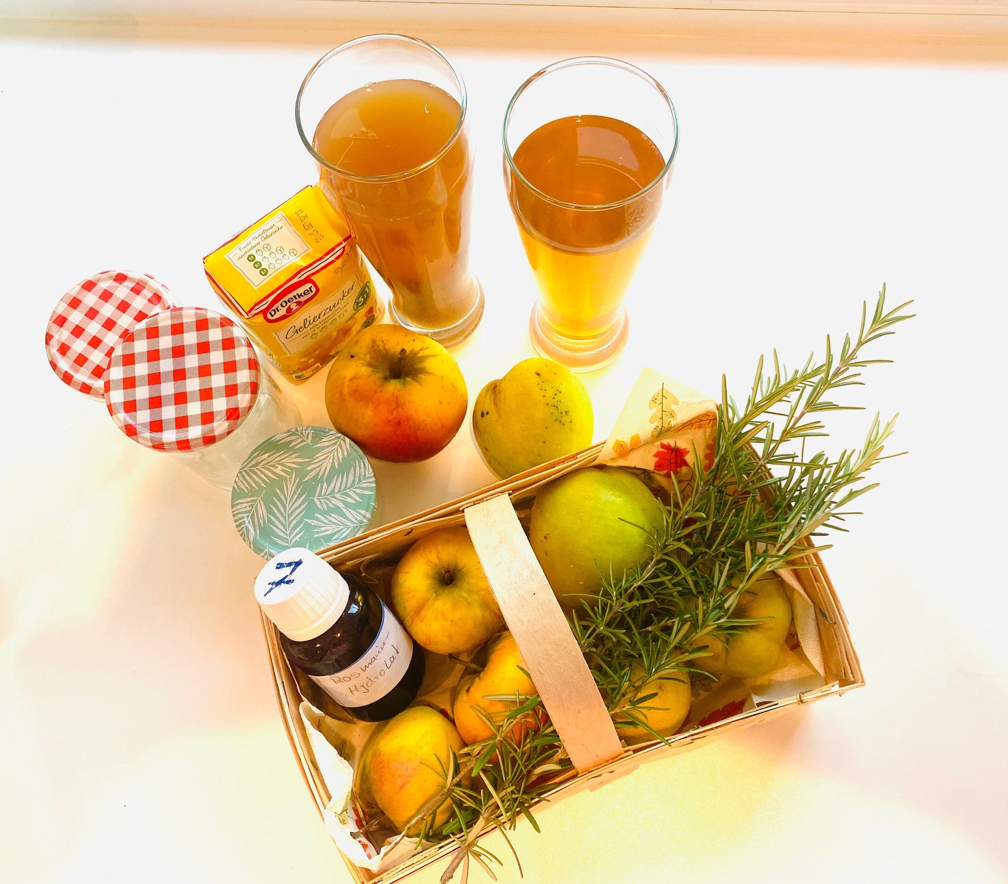 Apfel, Quitte & und Rosmarin-Hydrolat-Herbstgelle